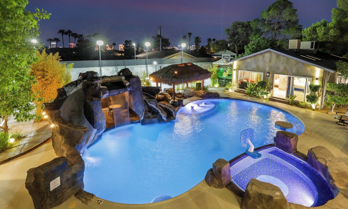 Las Vegas Villa | Spacious 12BR Vegas Villa Near Strip, Resort Pool & Sports Court!