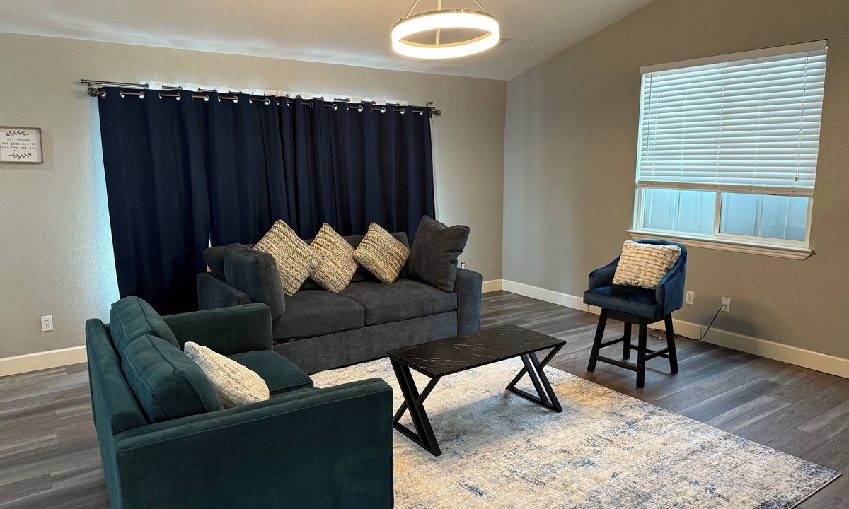 Cascade House | Spacious 4-bedroom house in nice Anderson with AC for comfort
