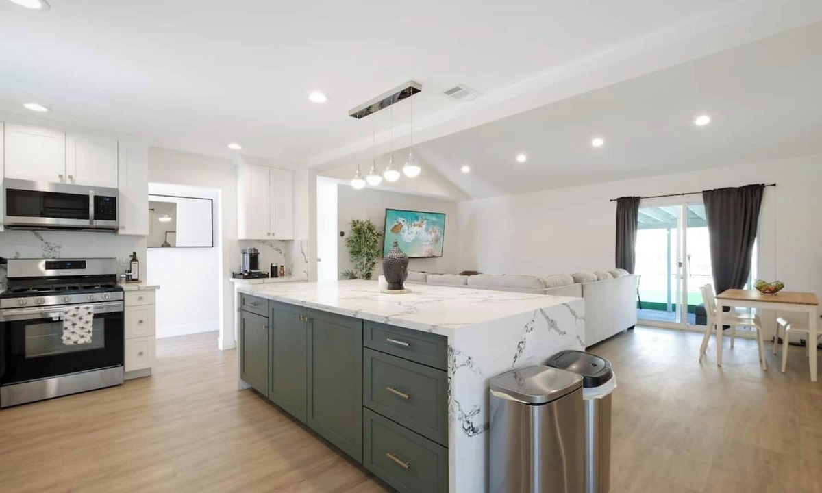 Chula Vista House | Spacious 4 Bedroom House W/Amazing Backyard