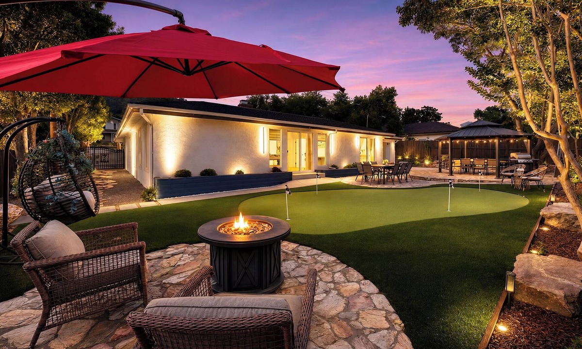 Glendora House | Spacious 5-bedroom country house in tranquil Glendora with AC