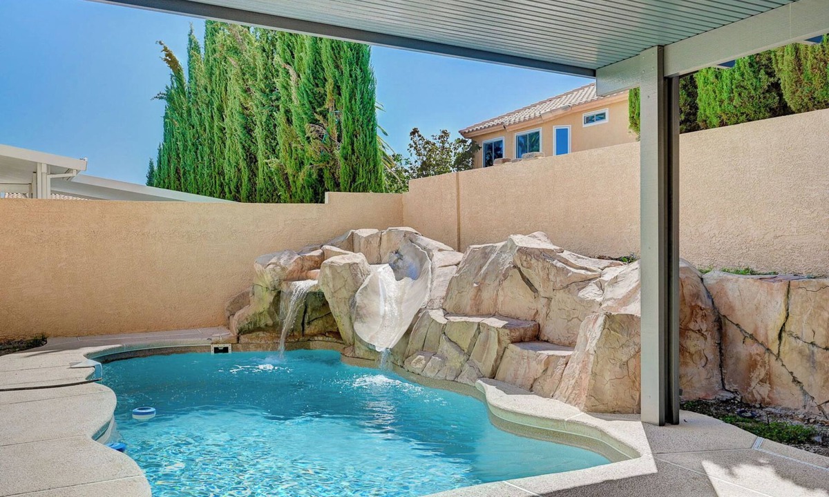 Spring Valley House | Spacious 5BR Home w/Private Pool Quiet Area Near Las Vegas Strip