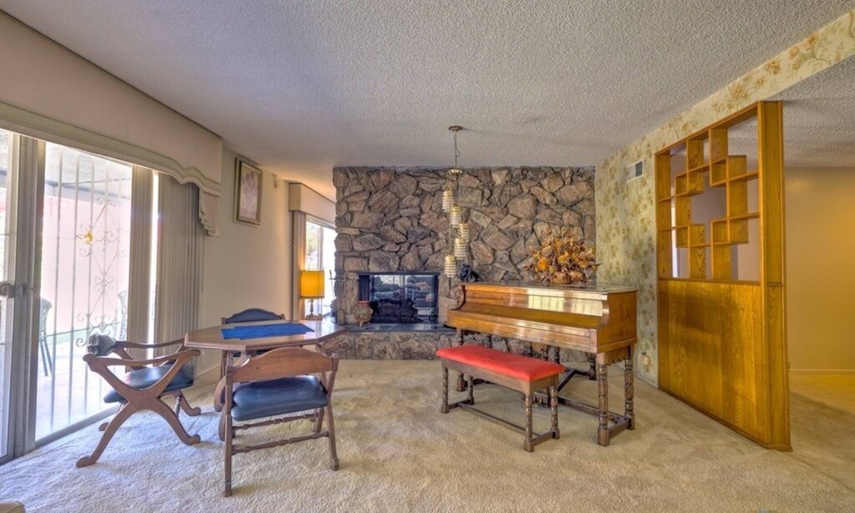 Ladera Heights House | Spacious Culver City Home – Close to Venice and Downtown LA: Searose