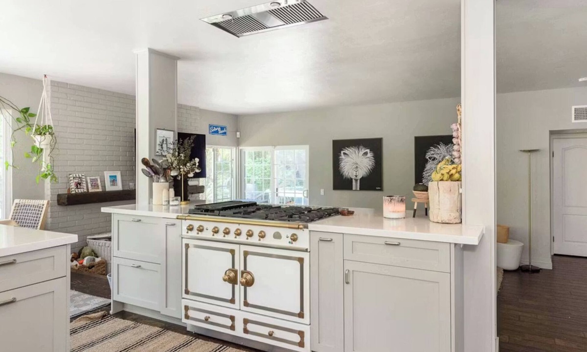 Solana Beach House | Spacious family home 5min to beach + freeway, perfect for kids + entertaining