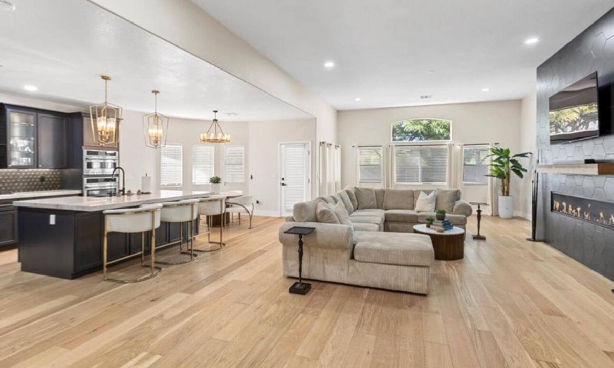 Centennial Hills House | Spacious highly upgraded 4-bedroom house in fabulous Las Vegas.