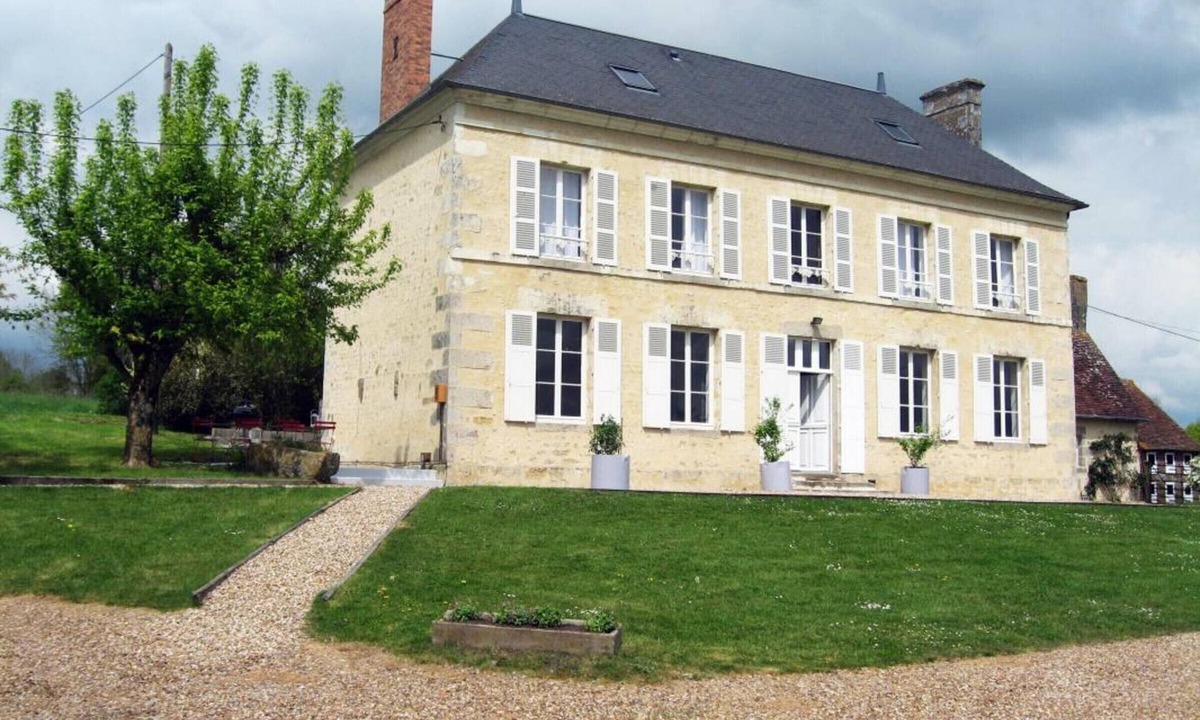 Laleu Cottage | Spacious House with Indoor Pool and Wifi in Laleu