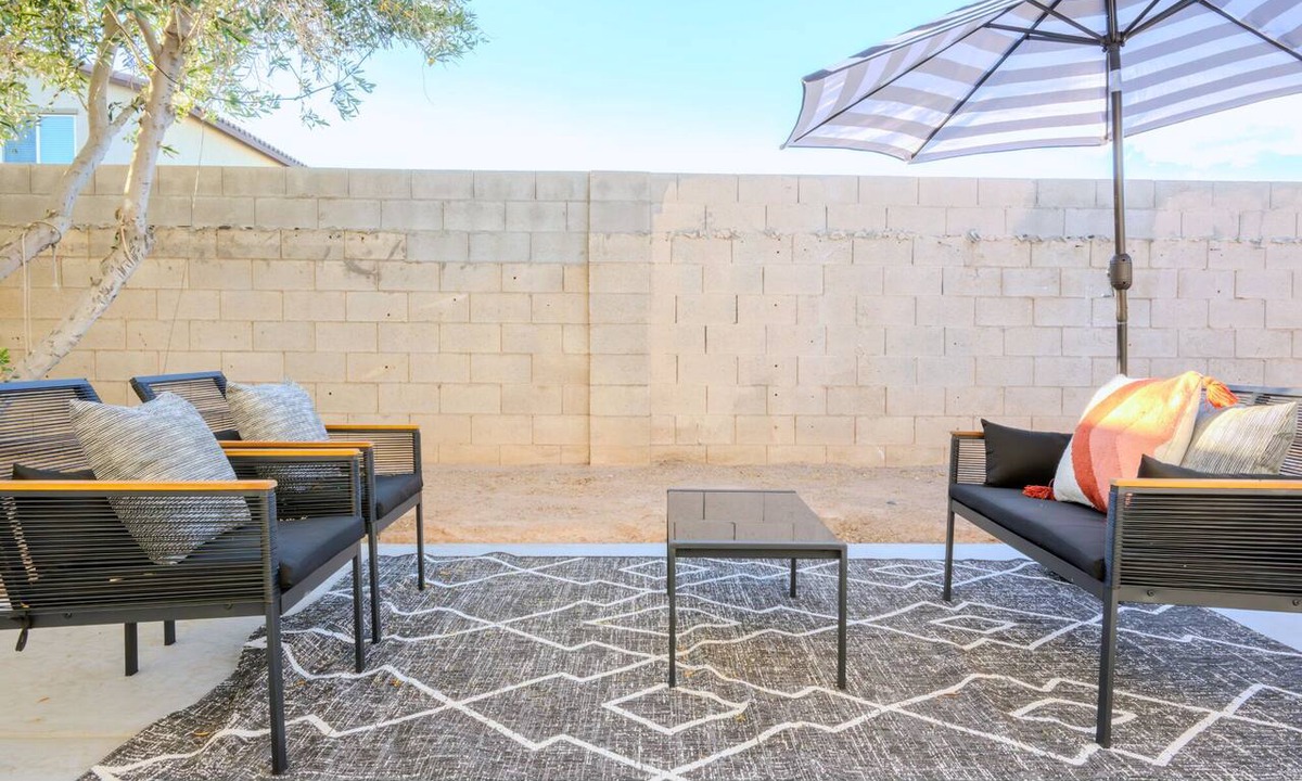 Summerlin House | Spacious Las Vegas Retreat with Modern Comforts in a Convenient Location