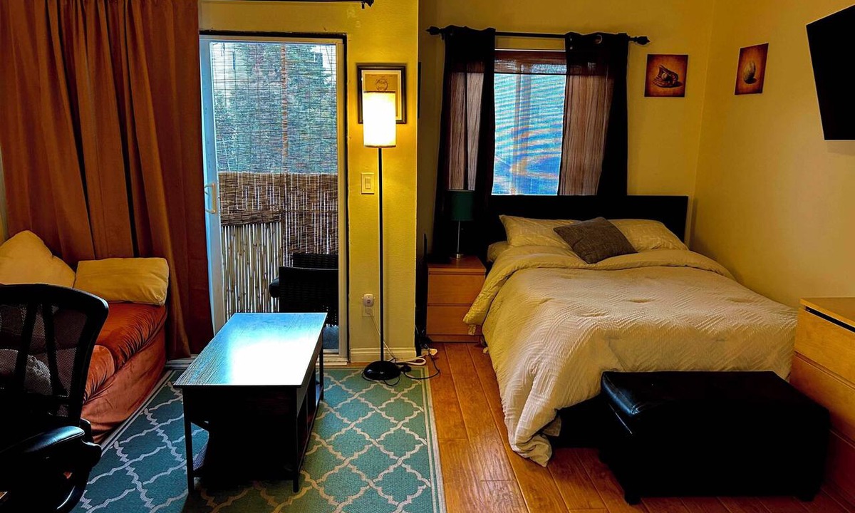 Golden Hill Apartment | Spacious Studio Near Downtown San Diego - All Utilities Included