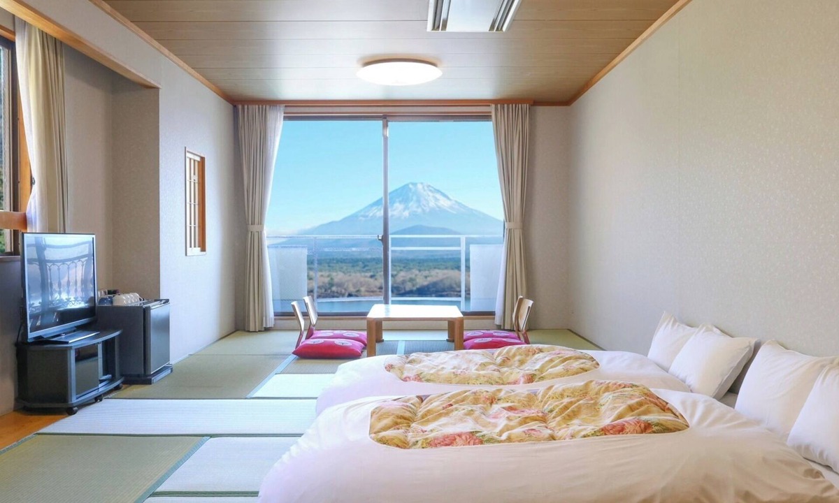 Fujikawaguchiko Hotel | Special JapaneseWestern large roompanoramic view of Mt Fuji Lake Shoji/Minamitsurugun Yamanashi