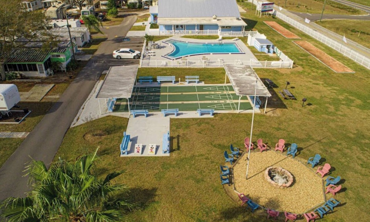 Reunion House | Starr Estates Marvel House Sunretreat Rv Park