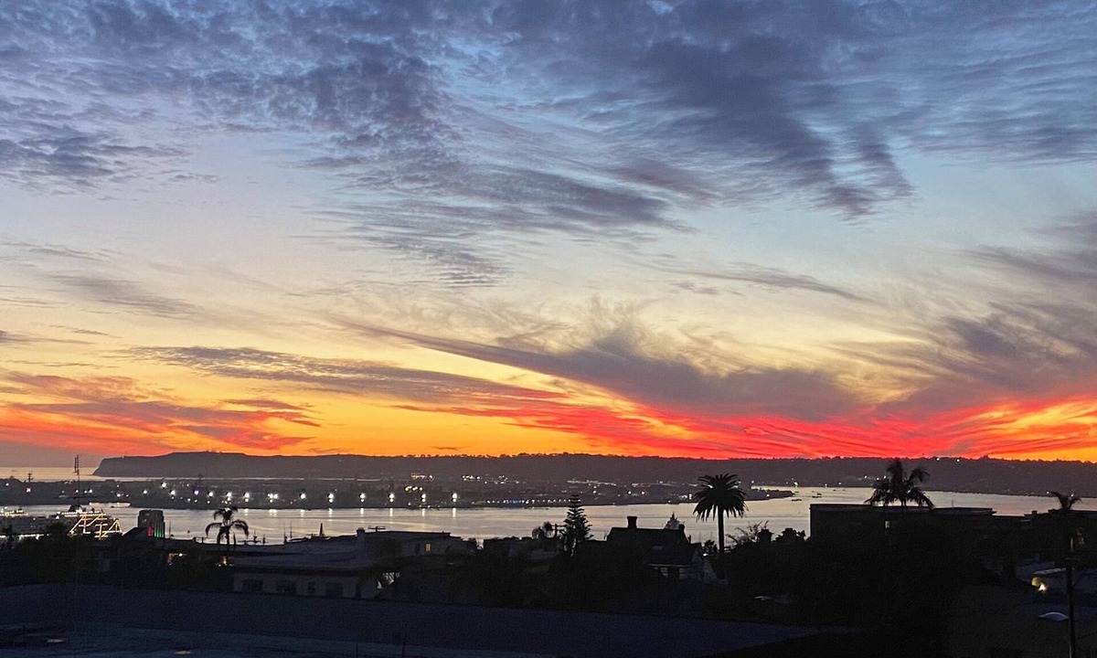 Bankers Hill Condo | Steps to Balboa Park - Top-Floor Resort Living - Beautiful Views