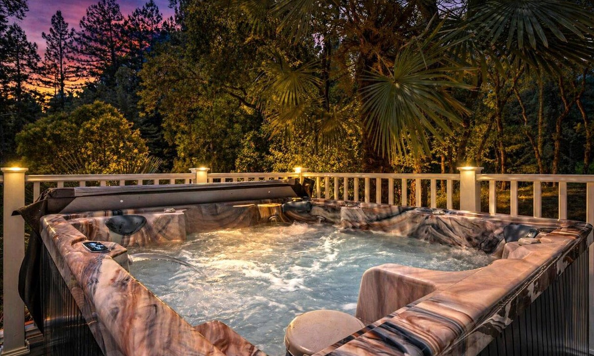 Hacienda House | Steps to Russian River~Near Guerneville~Hot Tub, Game Yard & Cosmo Retreat