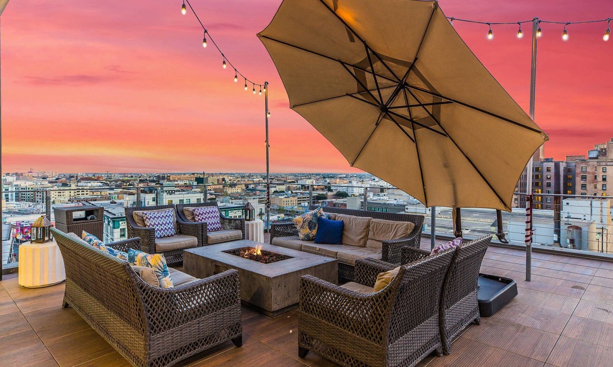 Historic Core Apartment | Stylish 2br/2ba At HWH by Oneluxstay
