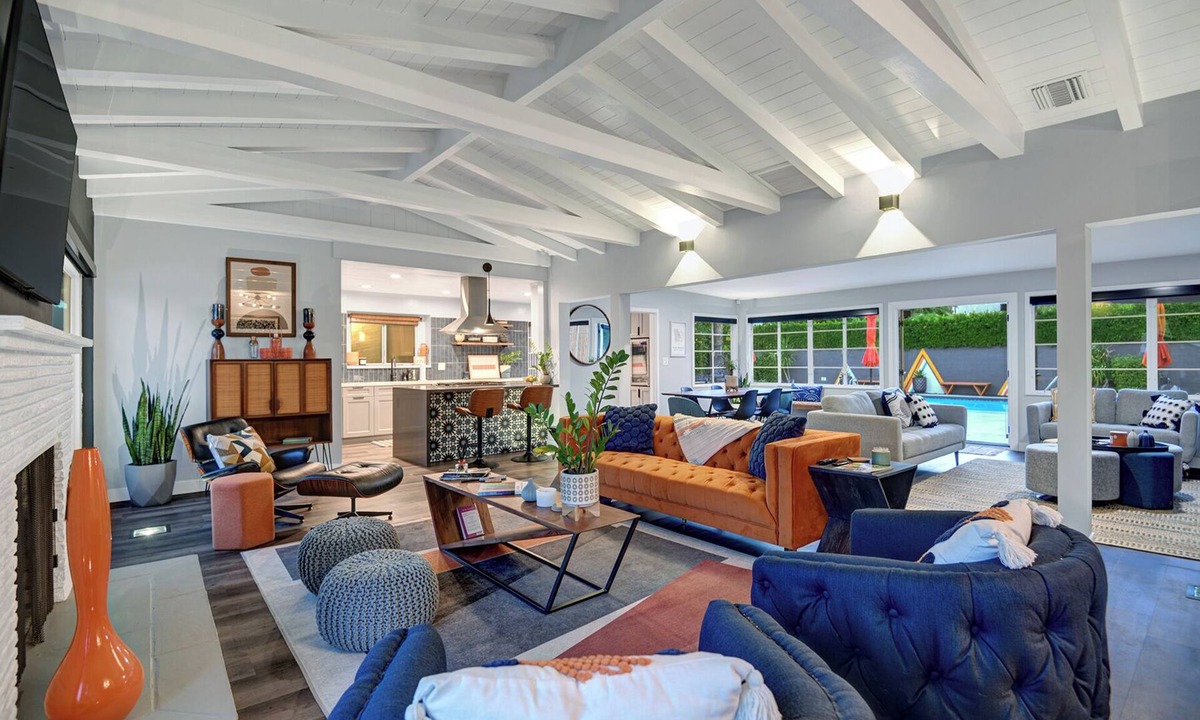 Sonora Sunrise House | Sunset at Sunrise! Relax and enjoy our amazing Palm Springs Sunsets by the pool