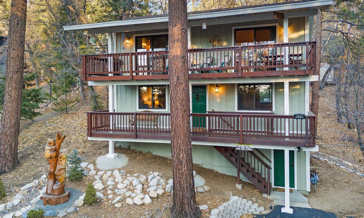 Moonridge Cabin | Sunset Mountain Retreat By Destination Big Bear: Nestled in Lower Moonridge! 1 Mile Away from Bear Mountain Ski Resort, Golf Course and Zoo! Reverse Floor Plan! Air Hockey Game Table!