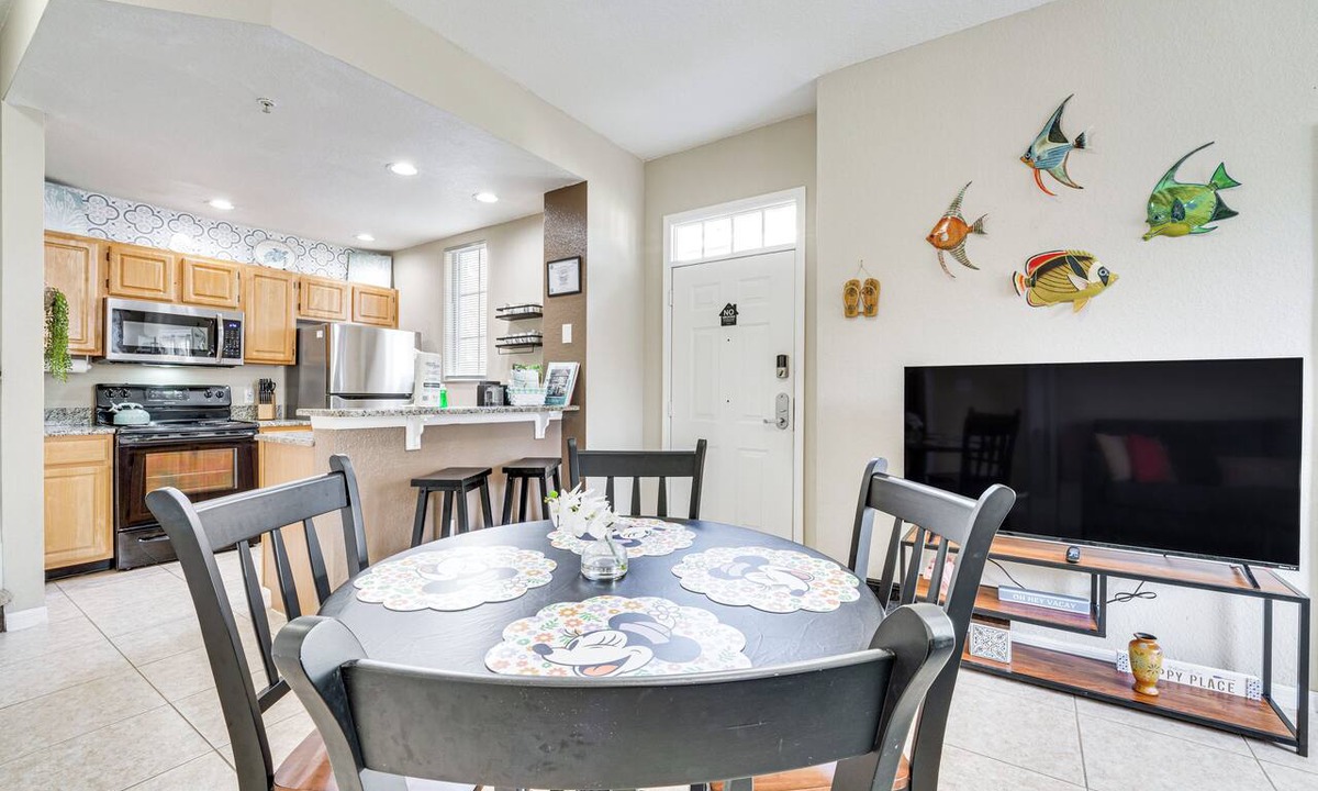 Venetian Bay Villages Condo | Sunshine Retreat Minutes From Disney and Universal