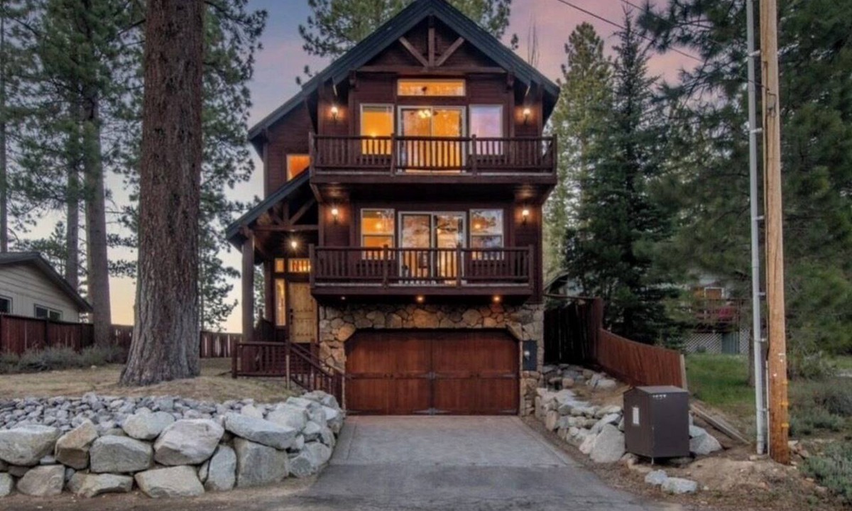 Black Bart House | Superb Mountain View 31-day minimum Furnished 5-bedroom house