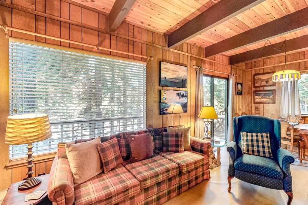 Tahoe City House | Talmont Trailhead Cabin