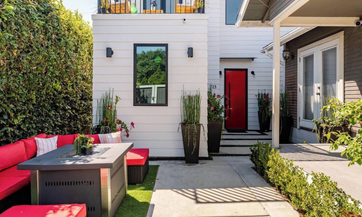 Hollywood House | The Heart of Hollywood House - Newly Built w/Hot Tub -