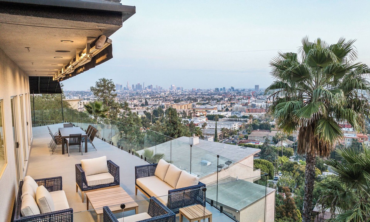 Hollywood Hills House | The Hollywood Hills Luxury Nest with Views, Pool and Spa.