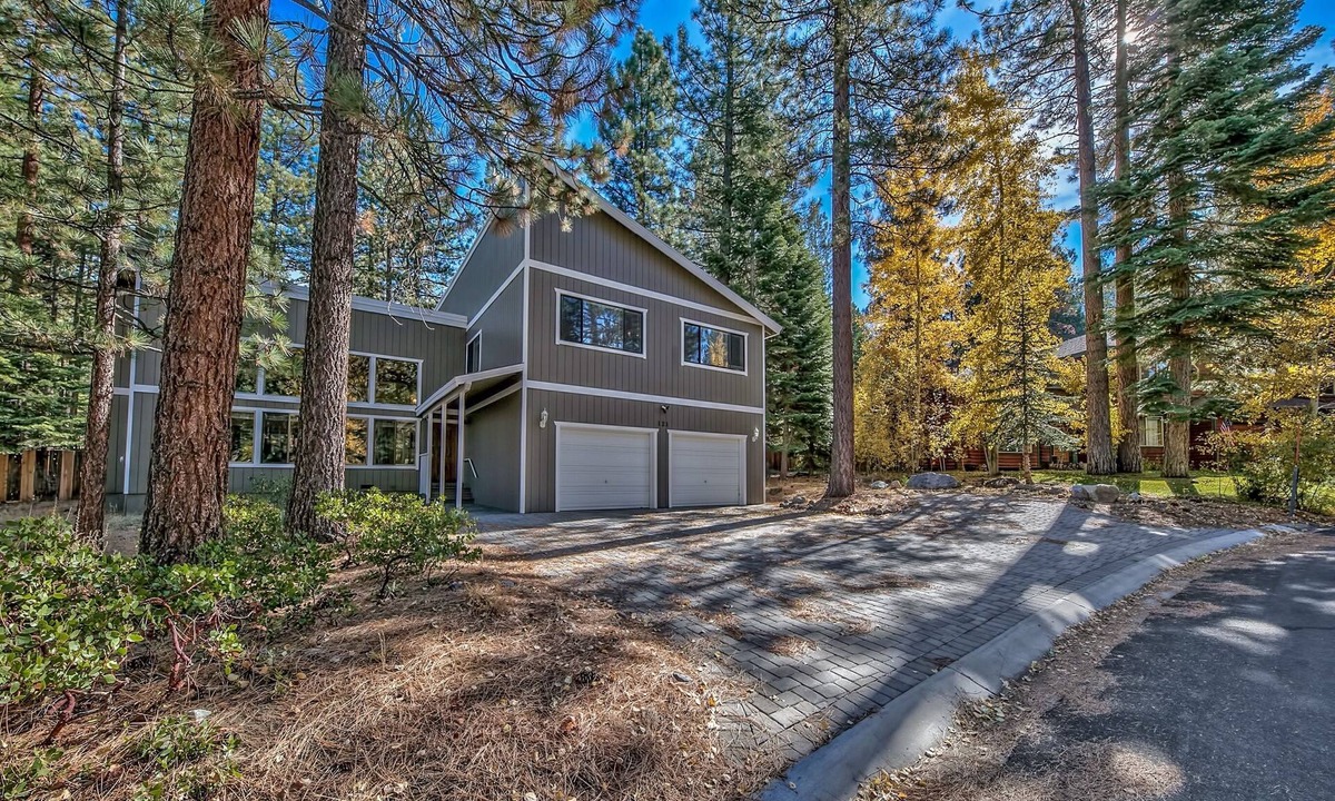 Lower Kingsbury House | The Meadow Drive Home In Beautiful Lake Tahoe Nevada, easy access