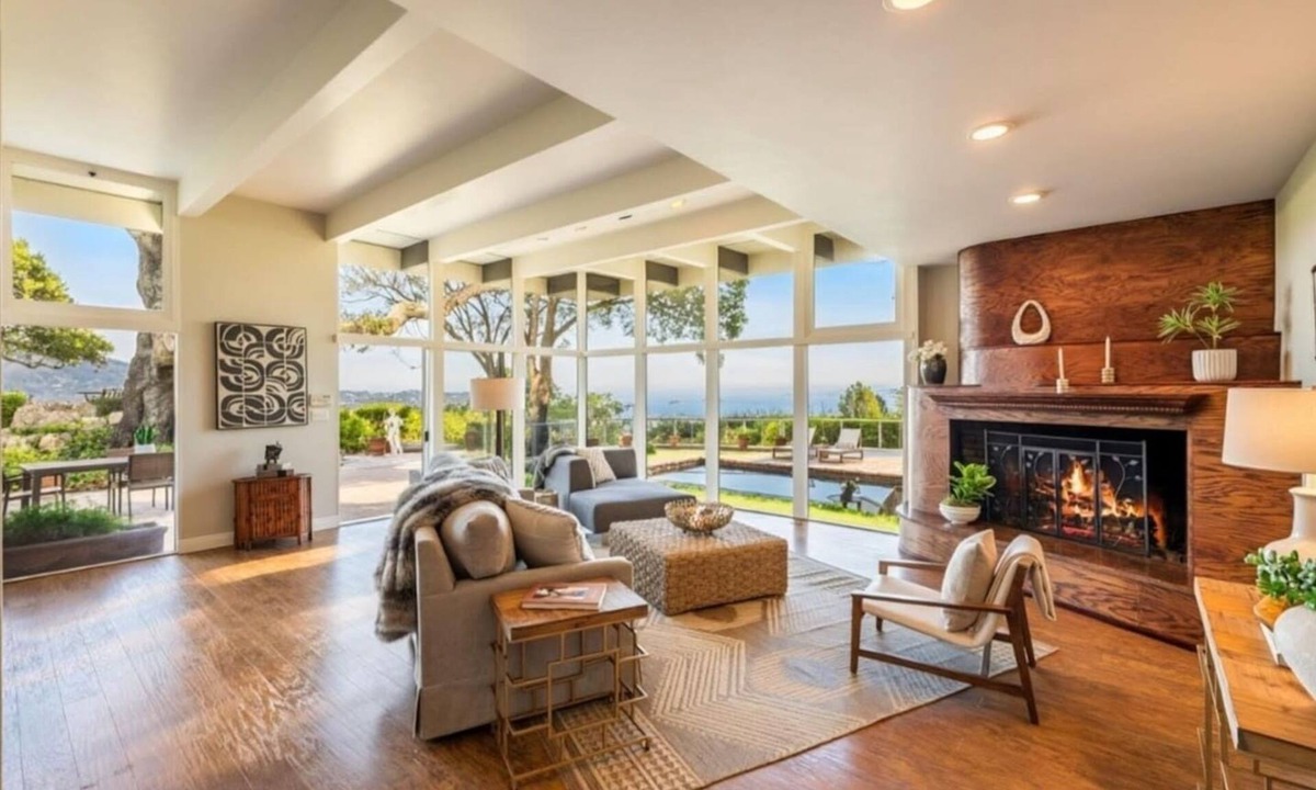 San Rafael House | The Oak - Luxury 4B4B Resort Stay in San Rafael with Pool and Hot Tub