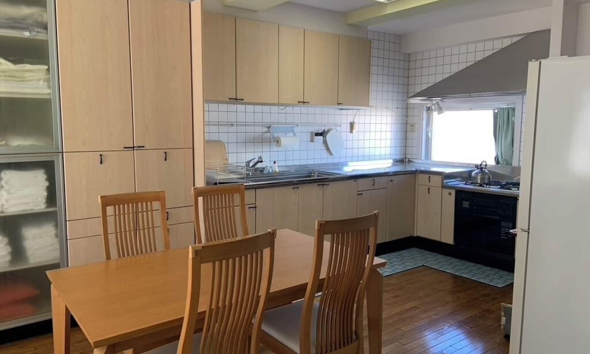 Kawaguchi Apartment | THE SECRET BASE, Spacious 2DK with Big Kitchen, 5 Guests, 13min to Kawaguchi Sta.