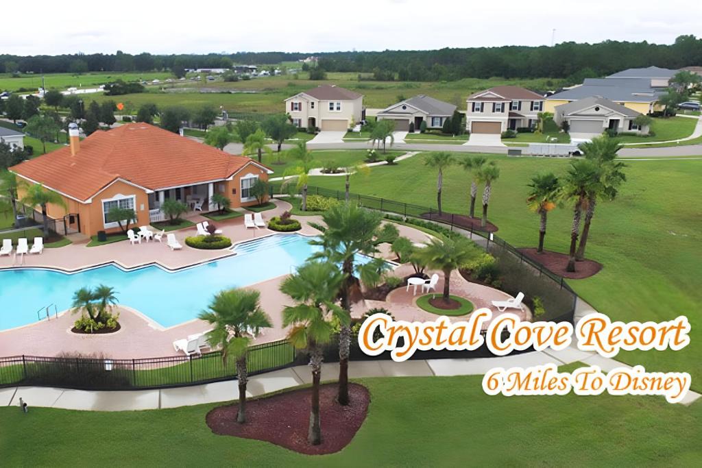 Crystal Cove House | Tourmaline Lovely 5 BR Sleeps 10 Pool Lake View