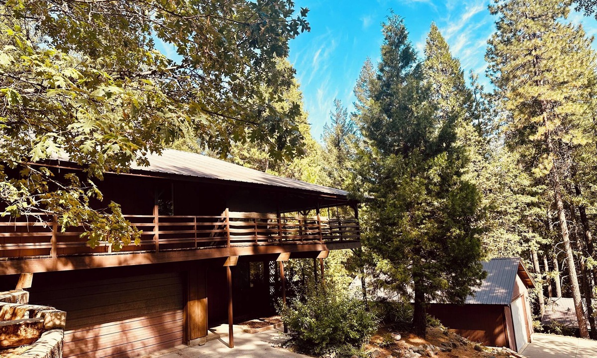 Trinity County Cabin | Tranquil - 2 bedroom cabin in charming Trinity Center awaits you