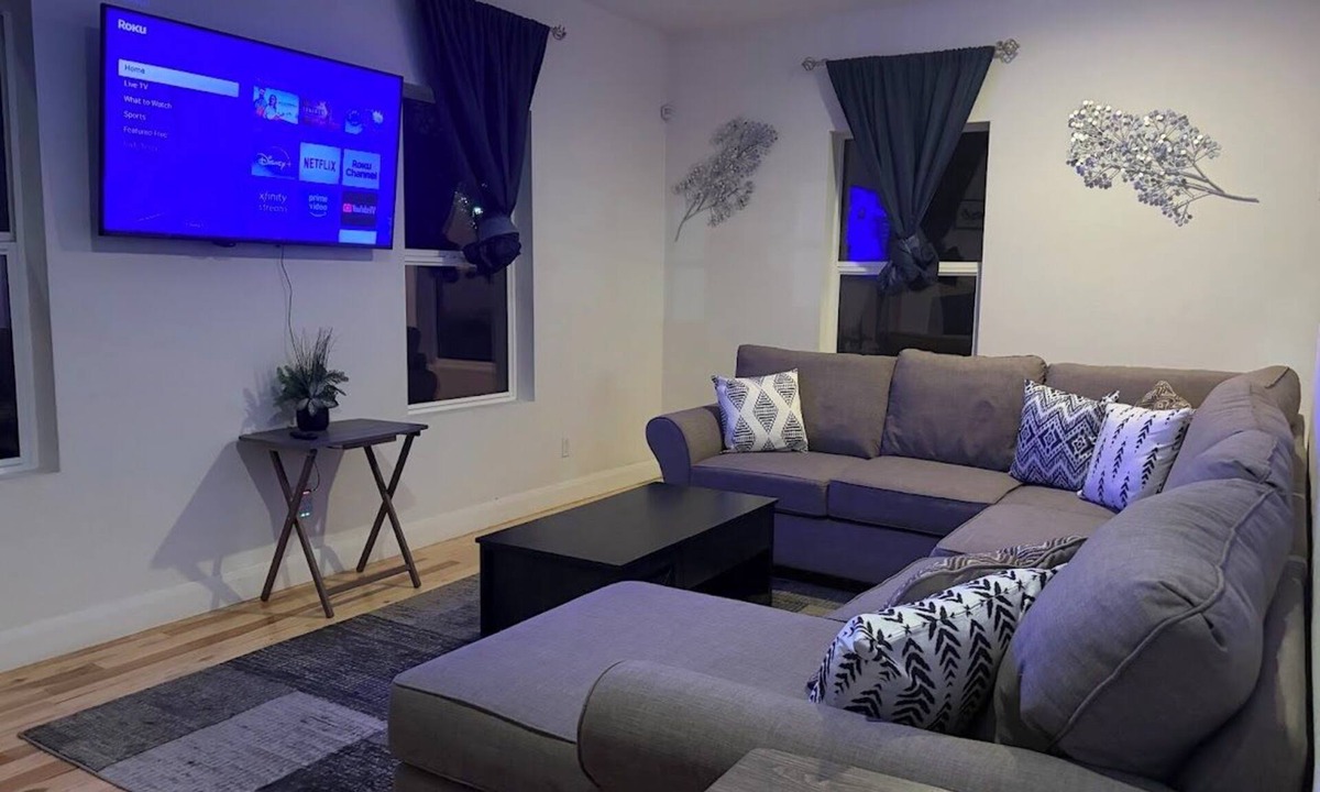 Southeastern Sacramento House | Unique 3BR Oak Park Home in Vibrant Neighborhood