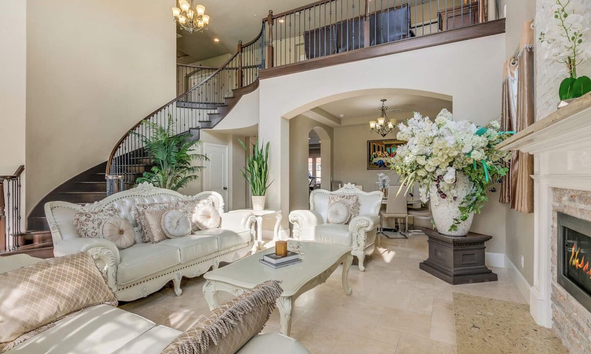 Garden Grove House | Upscale 4BR GardenGrove Retreat By Disneyland & The Beach