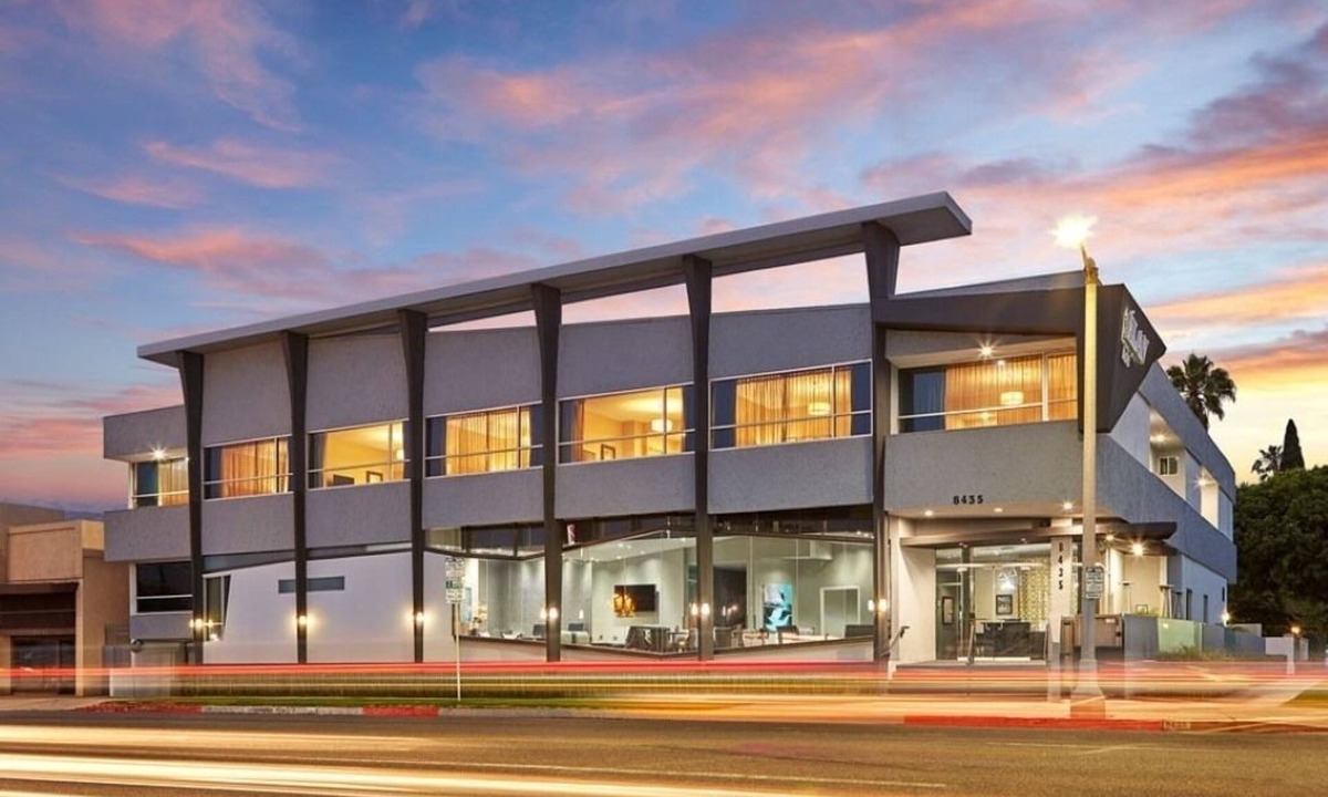 Beverly Grove Hotel | Upscale Urban Stay | Onsite Parking | 0.9 mi to The Grove