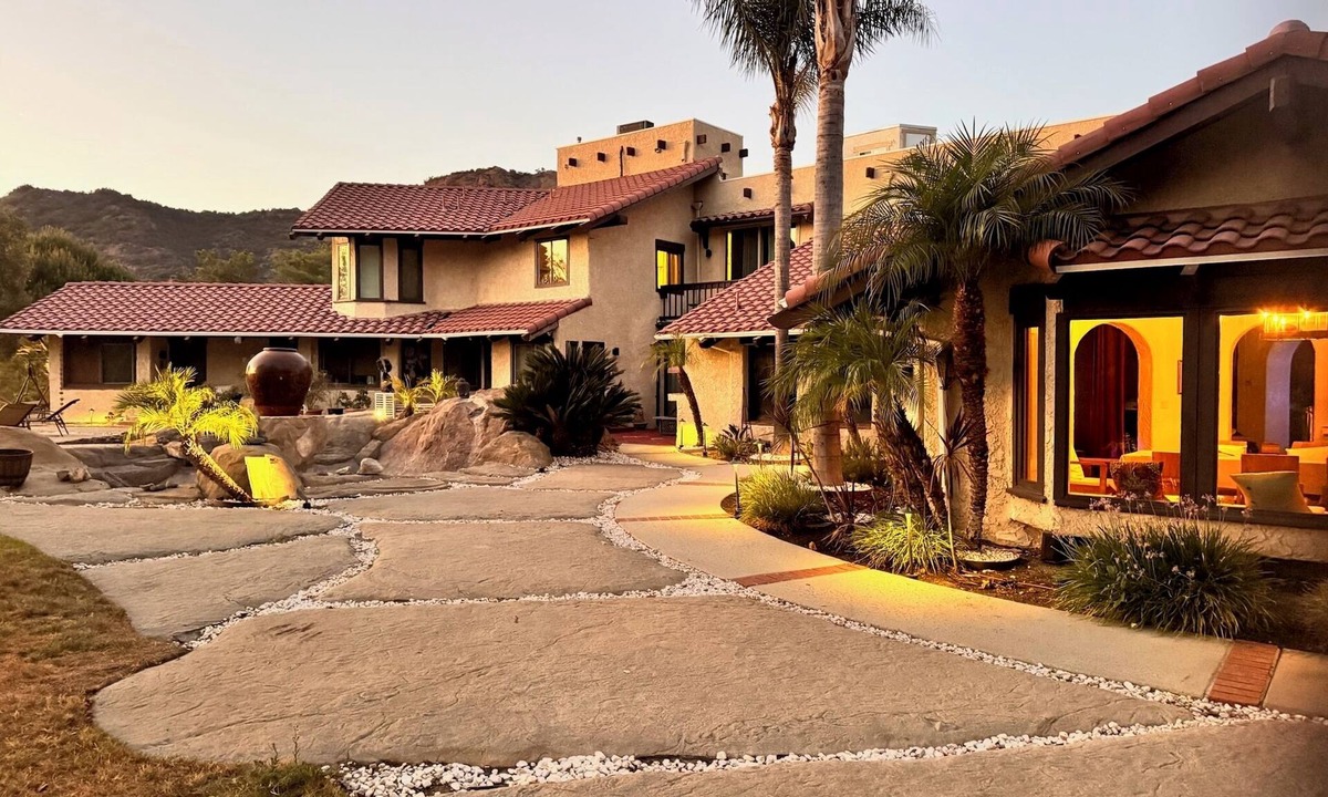 Thousand Oaks Villa | Villa Del Sol-a sunlit escape & timeless memories