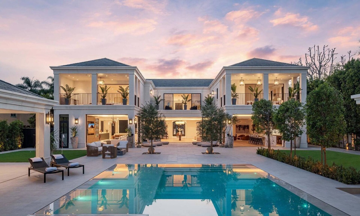 Beverly Hills Villa | Villa Royale by LuxJB 🏆 Mega Mansion 🏆 Pickleball & Basketball Court & Mini Golf
