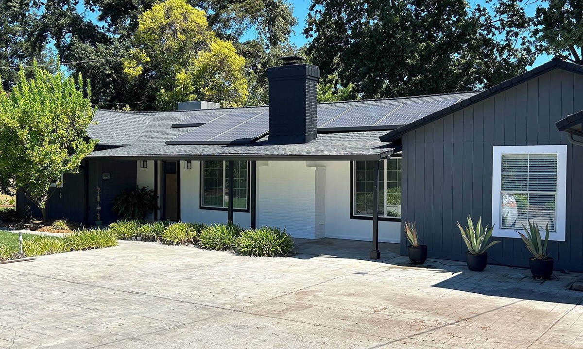 Walnut Creek House | Walnut Creek 3 bedrooms - 2 Full Bathrooms.