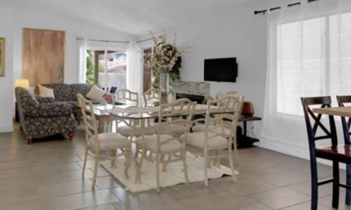 Green Valley House | Winter Stay! Quiet & Safe Henderson Home · 30+ Nights Only
