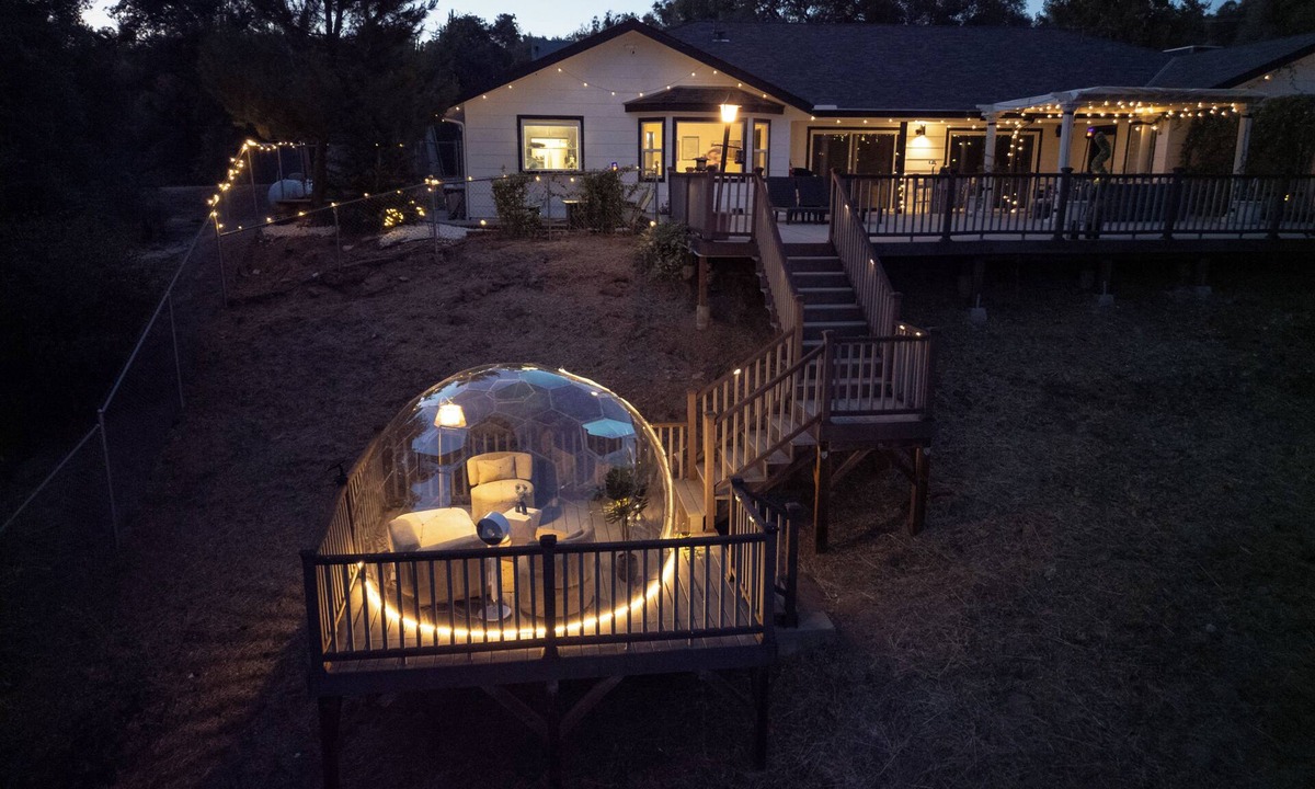 Mariposa House | Yosemite Luxe Family-Dome-Theater-Sauna-Spa-EV-Poker Table-Game Room-Pool Table