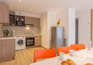 200m from resort center, balcony, tv, ski locker, 84m², Serre Chevalier in Briançon