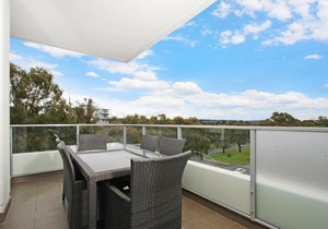 Accommodate Canberra - Braddon IQ Smart Apartments in Canberra