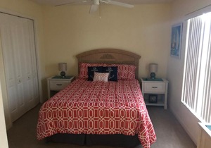 Gorgeous 4 Bed Home with Private Pool and Gamesroom in Disney Area - 562DD