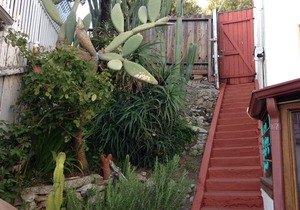 Luxurious 1600ft, Hollywood Hills NEW LISTING!