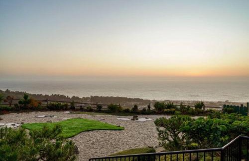 Pacifica Apartment | Charming 2BR 1Bath SofaBed with Mountain Sunset and Ocean Views
