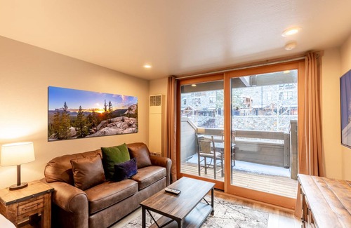 Truckee Hotel | Hotel room in Timber Creek Lodge