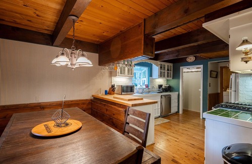 Carnelian Bay House | Molly's Treehouse by Hauserman Rentals