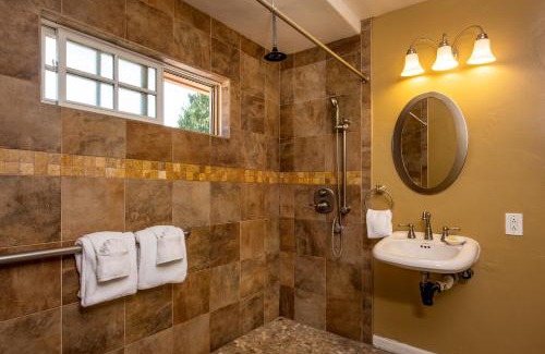 Pacific Grove Hotel | Sunset Inn Pacific Grove