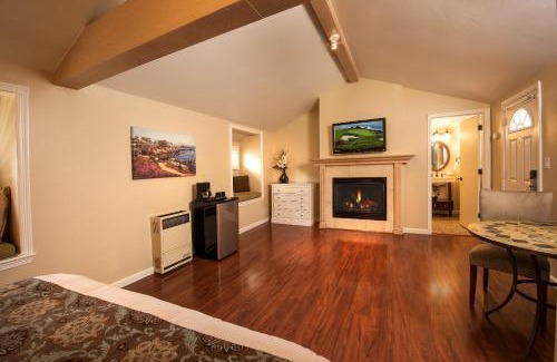 Pacific Grove Hotel | Sunset Inn Pacific Grove