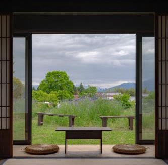 Hokuto House | ëighten Private Guesthouse Yoga Retreat 一棟貸切古民家宿エイテン