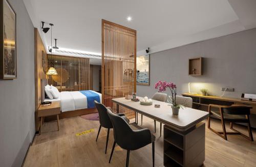 Luolong Hotel | 复美酒店