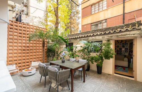 Huaihai Road Commercial Area Apartment | 希之民宿&现代公寓