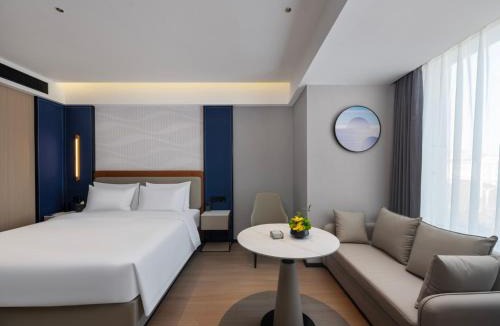 Qiaocheng Qu Hotel | 欢漫酒店-亳州康美中药城店