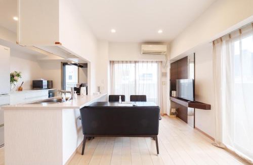 Dotonbori Apartment | 青葉邸 AOZORA 1002 Near Dotonbori 3LDK 2 Bath 2 WC Premium Tower Residence